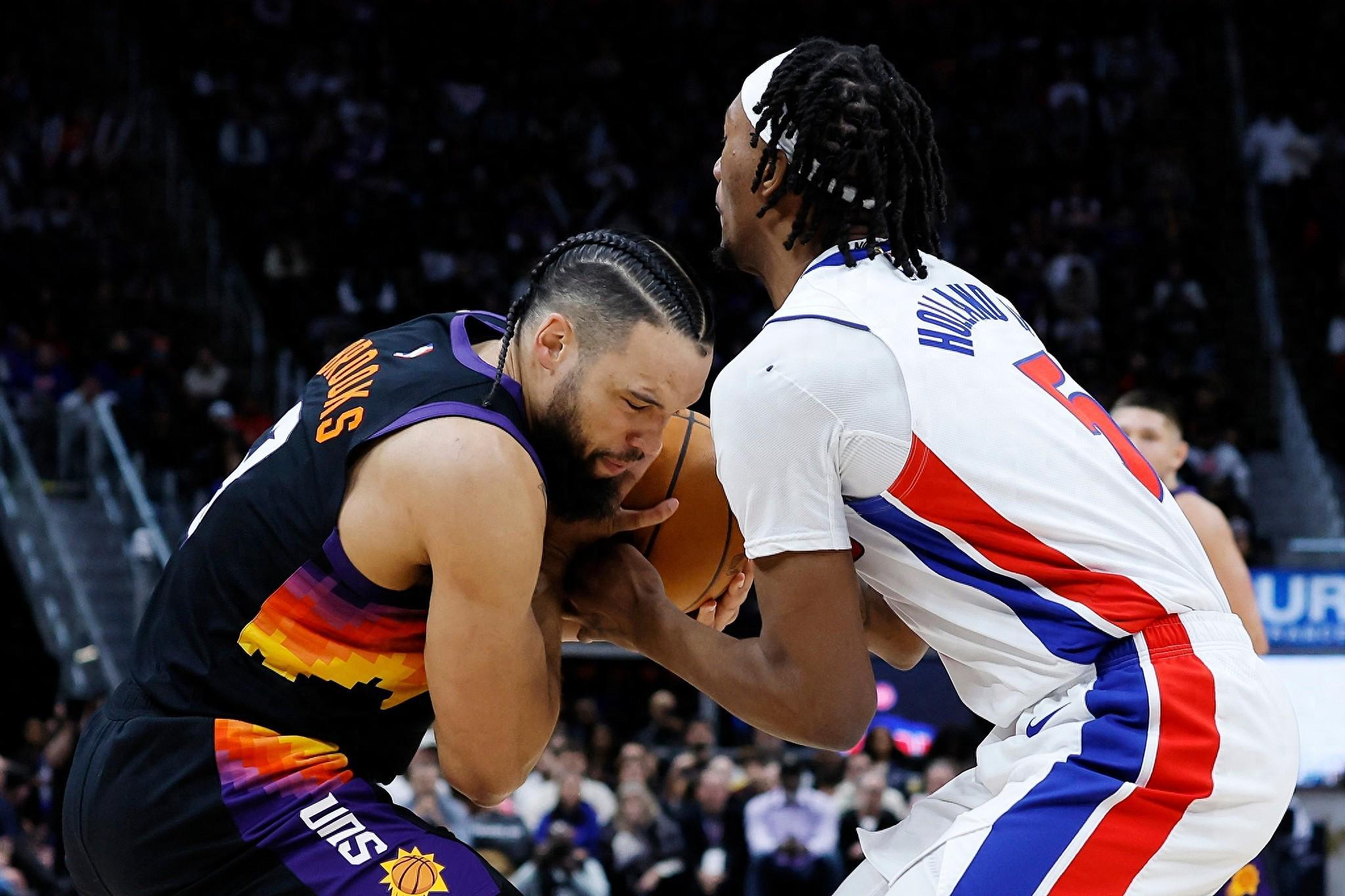 星空体育平台-堪称翻版火箭！残阵将东部第一逼入绝境 杜兰特1换8含金量又提升