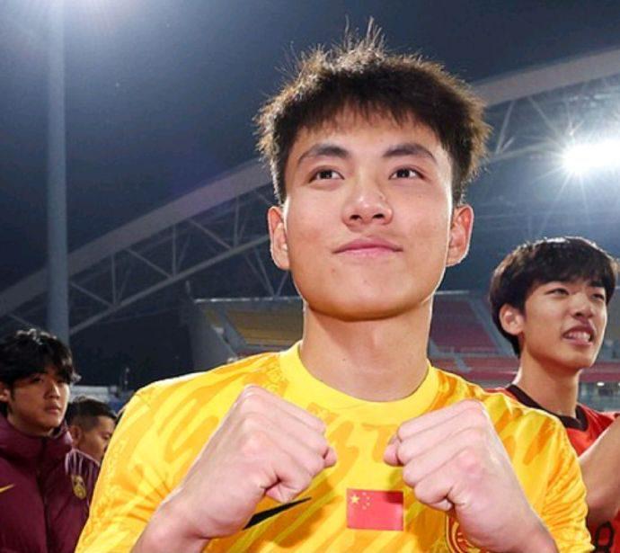 星空体育官方网站-自信!李昊西语调侃安东尼奥:你来讲两句?安帅:你守的门采我干嘛